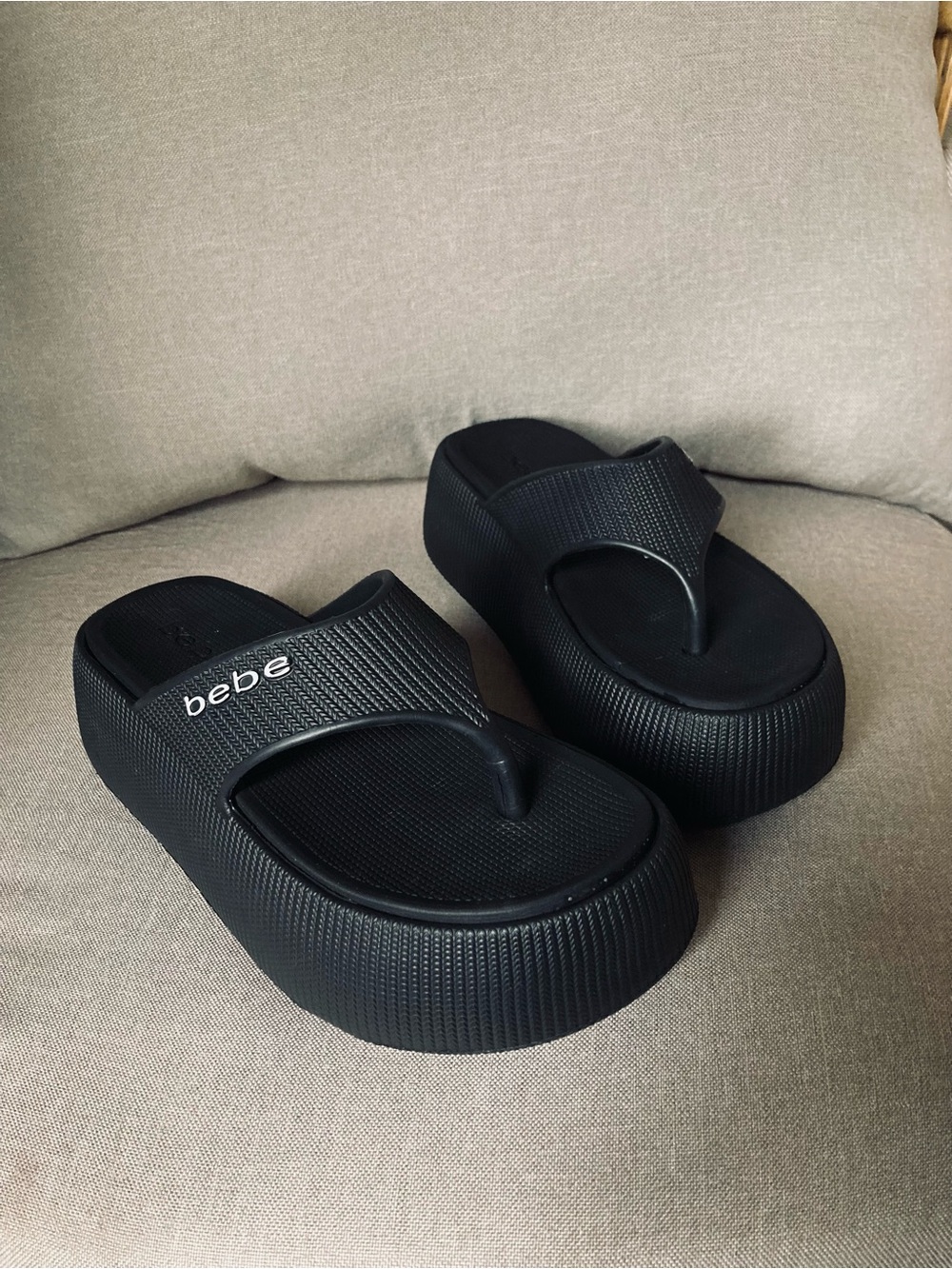 Bebe Chunky Platform Flip Flops Black Y2K Foam Sandals Size 8